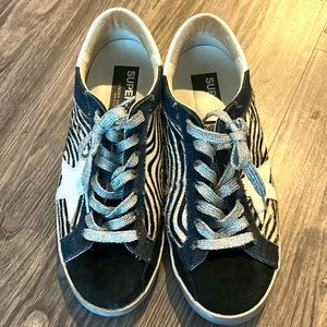 Golden goose Super-Star sneakers, barely worn, size 40. Extra laces included